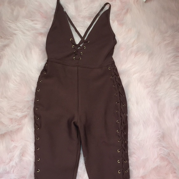 - Jumpsuit - Picture 2 of 6